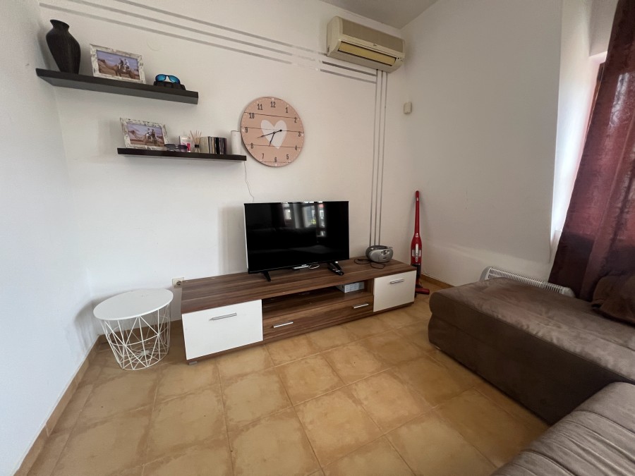 Bright 2-bedroom apartment with sea, pool, and mountain views in Nessebar outskirts. 76 sq.m. modern.