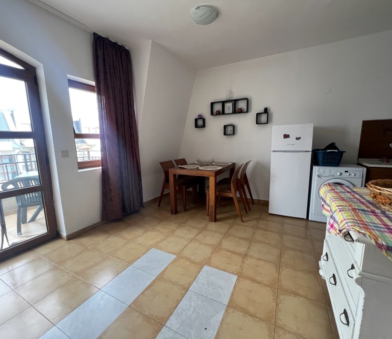 Bright 2-bedroom apartment with sea, pool, and mountain views in Nessebar View, near Sunny Beach.