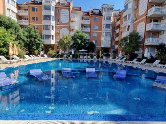 Modern furnished 1-bedroom apartment with pool view in Sea Diamond, Sunny Beach.