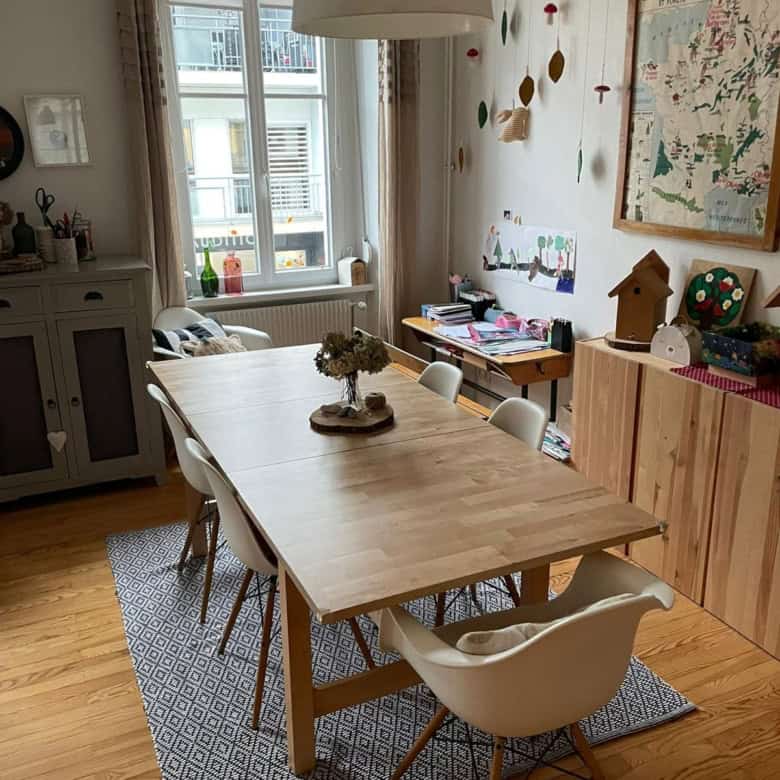 Bright and cozy 3-bedroom apartment in Altkirch, France, with stylish decor and natural light.
