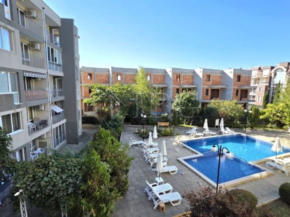 Apartment with pool view in Butterfly Complex, Sveti Vlas.