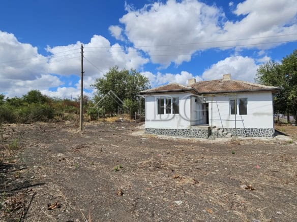 House with garden in Dyulevo Village, Burgas Region, Bulgaria.