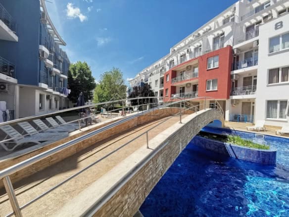 Bright 2-bedroom apartment with modern amenities in Sunny Day 3, Sunny Beach. Perfect for comfortabl.