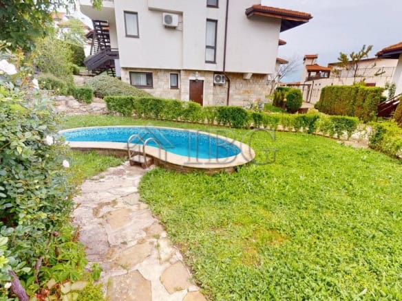 Beautiful maisonette with private pool overlooking bay views in Kosharitsa. Perfect for relaxing and.