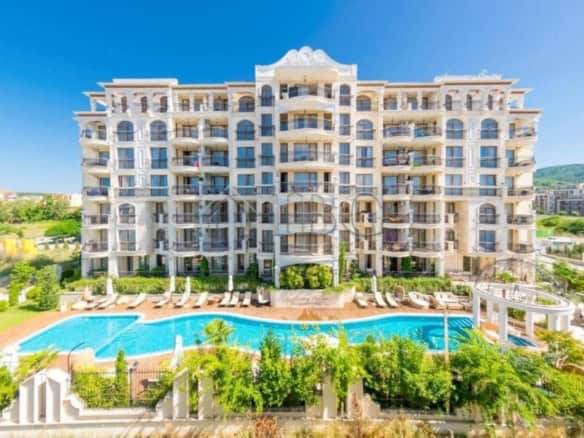 Modern 1+1 apartment in Harmony Suites 20, Sveti Vlas, with premium facilities and close to the beac.