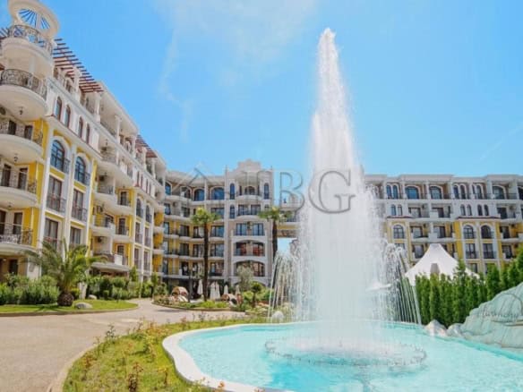 Elegant luxury maisonette with pool and fountain at Harmony Suites Monte Carlo Sunny Beach.