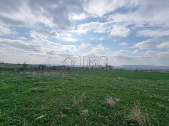 Land plot for sale in Kosharitsa with scenic views and open space. Perfect for building a dream home.