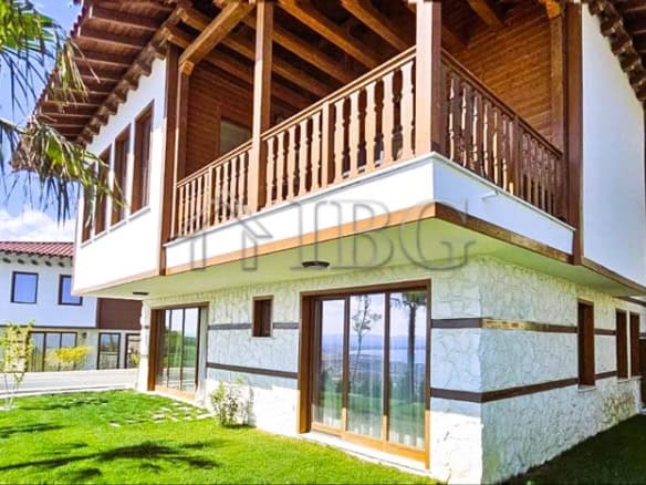 Two-storey house offering panoramic sea views in Venid Eco Village, Sveti Vlas. Perfect for a peacef.