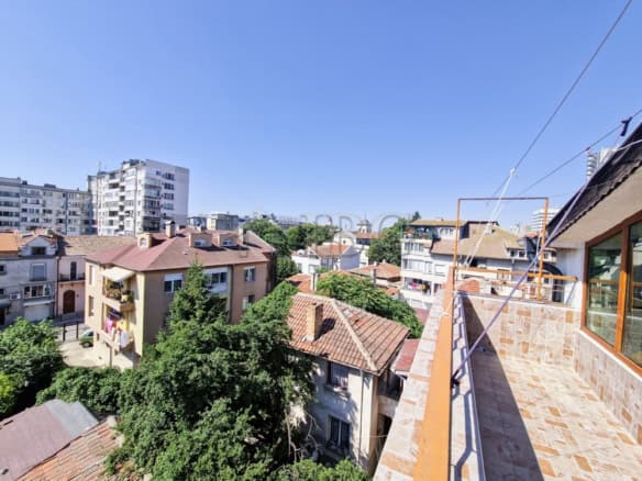 Charming apartment with two bedrooms, ideal for seaside living in Burgas, close to beaches and local.
