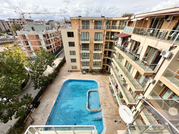 Bright studio apartment with pool and sea view in Amadeus 11, Sunny Beach.