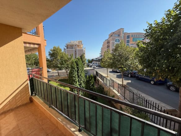 Bright one-bedroom apartment just 80 meters from the beach in Sveti Vlas, ready for immediate move-i.