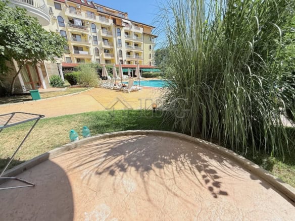 Bright 2-bedroom apartment overlooking pool in Summer Dreams, Sunny Beach.