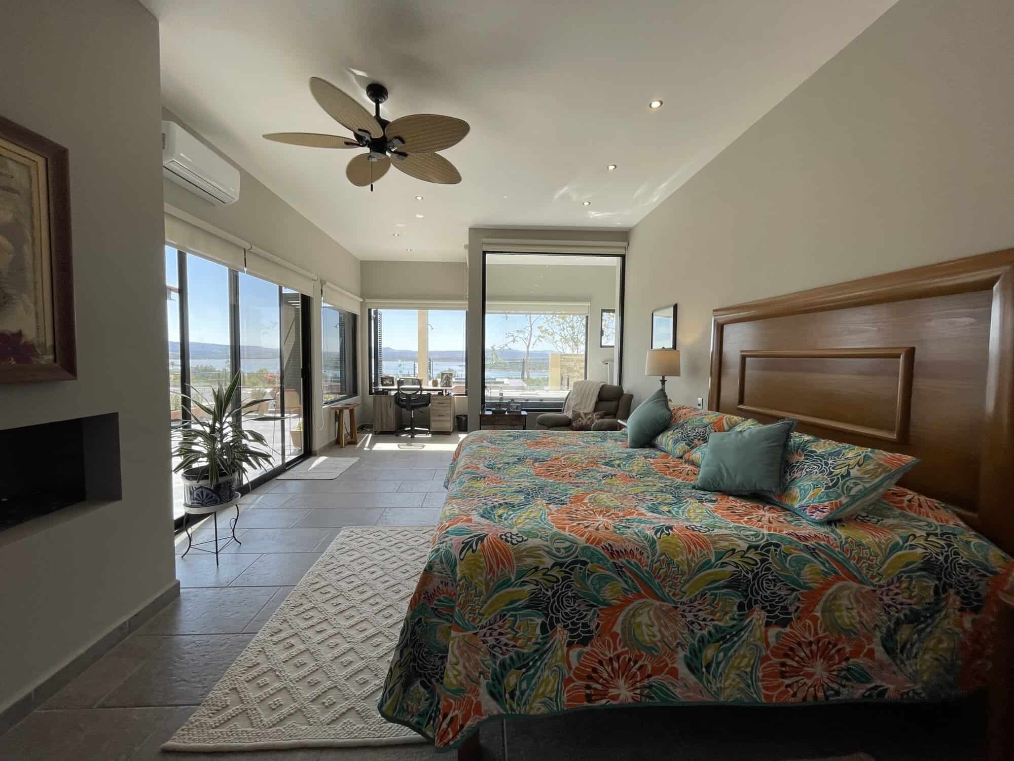 Beachfront apartment with ocean views and modern amenities.