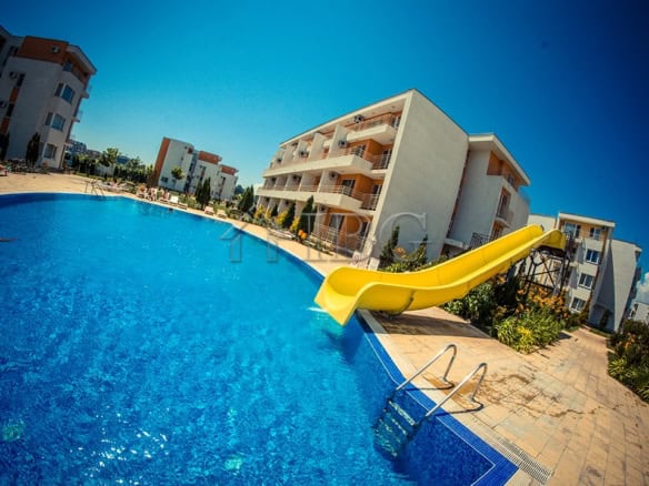 Apartment with 1 bedroom and pool view in Nessebar Fort Club, Sunny Beach.