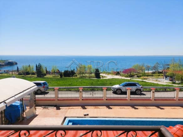 Beautiful frontal sea view from a spacious 2-bedroom apartment in Ravda. Perfect for seaside living.