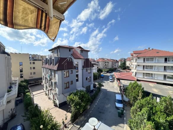 Bright 1-bedroom apartment in Ravda residential complex.