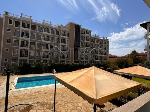 Pool view of a 1-bedroom apartment in Domus complex, Sveti Vlas, Bulgaria.