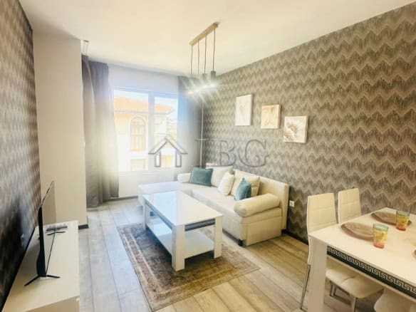 Modern 1-bedroom apartment with pool access and partial sea views in Sveti Vlas.