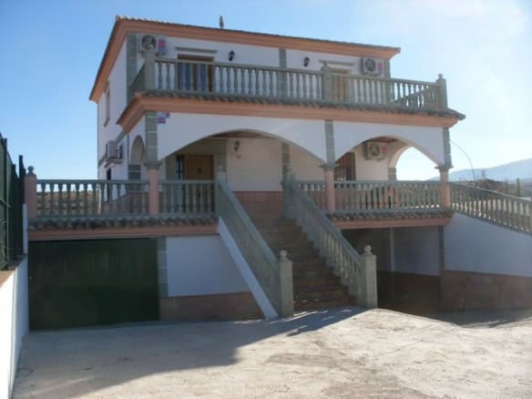 Charming rural house in Freila, Granada with spacious terraces and scenic mountain views.