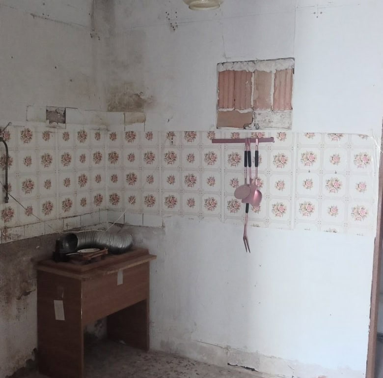 Charming village property in Larva, Jaen, ideal for renovation and rural living.