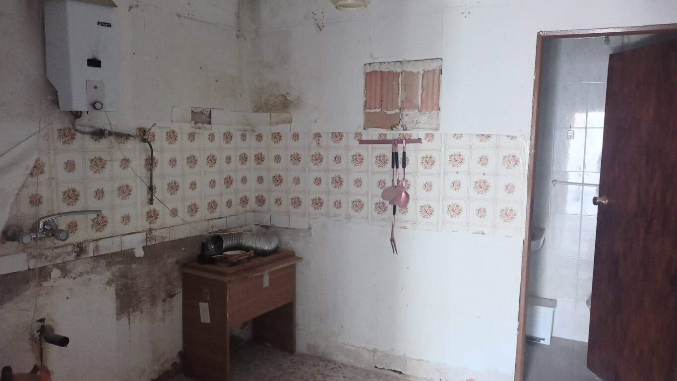 Charming village property in Larva, Jaen, ideal for renovation and rural living.