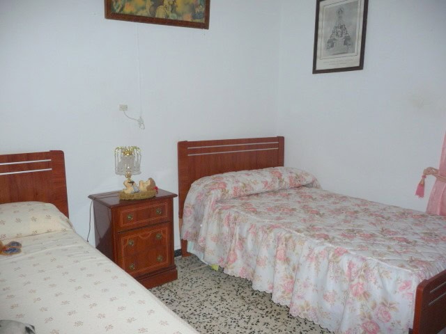 Charming village home in Belerda, Jaen with two bedrooms and traditional decor. Perfect for a peacef.
