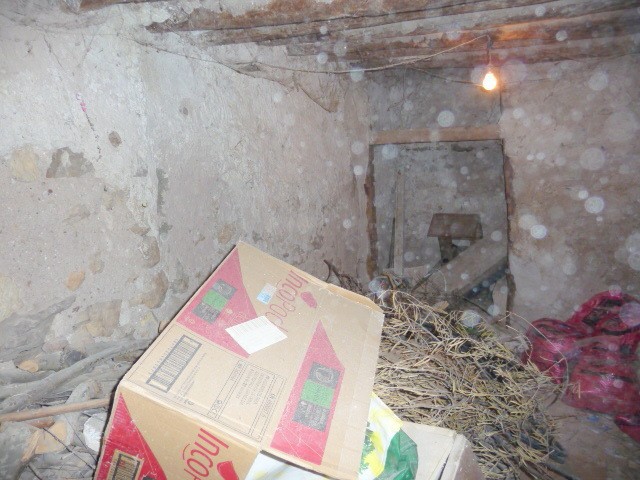 Village Property in Belerda, Jaen with rustic interior and potential for renovation.