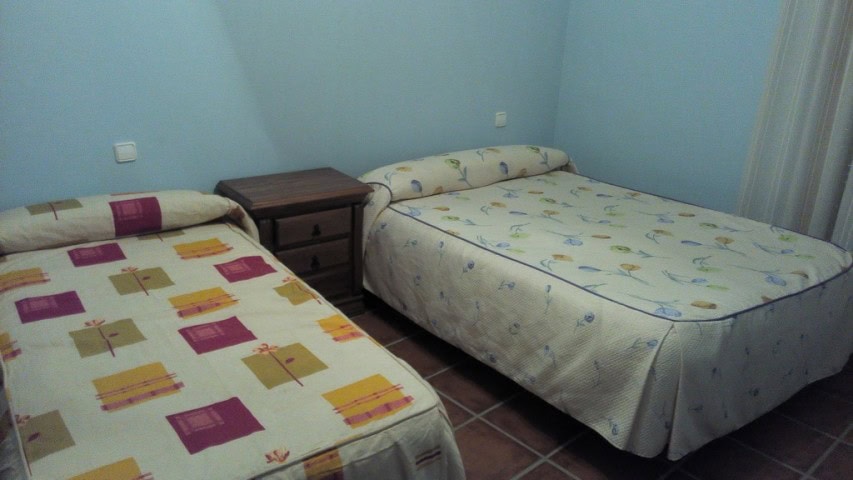 Spacious commercial space in Gor, Granada, ideal for business ventures or investment opportunities.