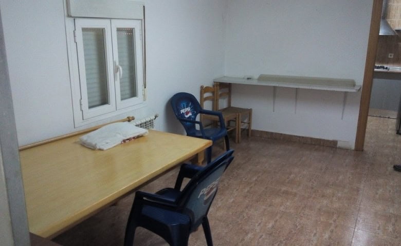 Interior view of commercial property in Baza, Granada for sale or rent.