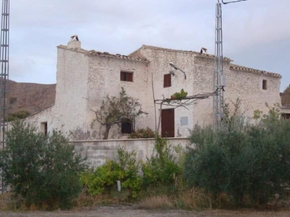 Beautiful rural property in Purchena, Almeria, ideal for countryside living and investment.