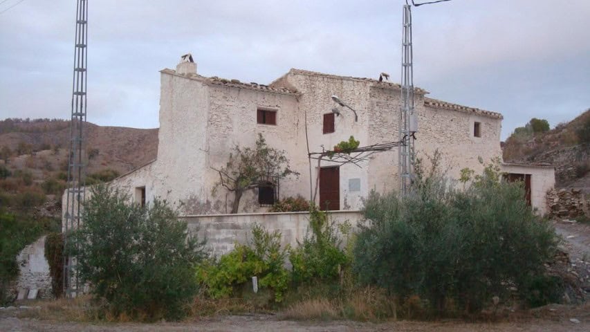 Beautiful rural property in Purchena, Almeria, ideal for countryside living and investment.
