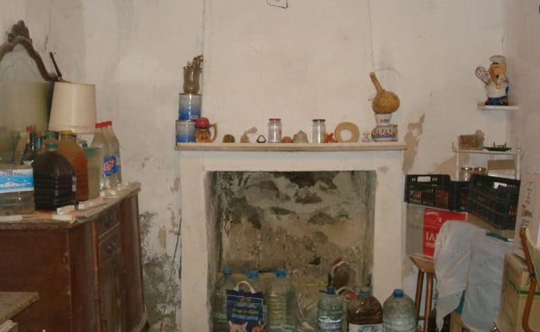 Traditional rural home in Purchena, Almeria, with rustic interior and vintage decor.