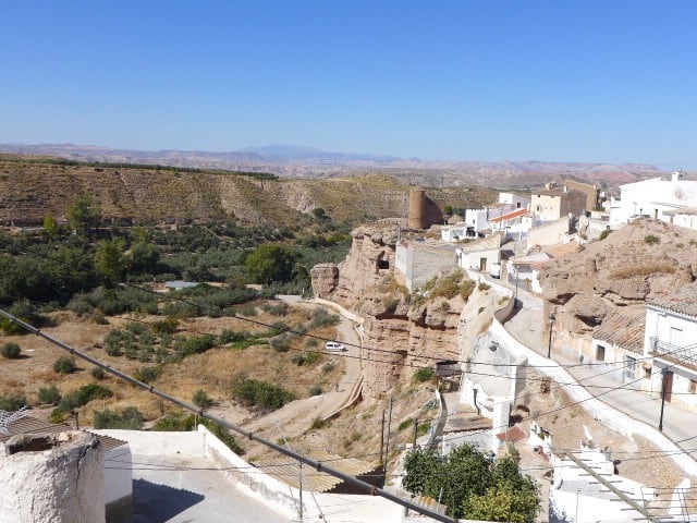 Cave house located in Freila, Granada, with scenic views and traditional architecture.