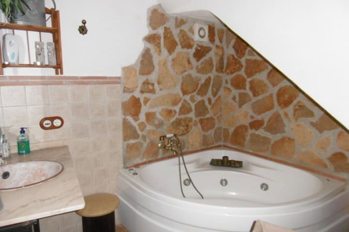 Charming village property with a cozy bathroom in Hinojares, Jaen, ideal for buyers seeking a peacef.