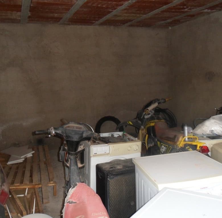 Village property in Freila, Granada, ideal for renovation and investment in a peaceful rural setting.