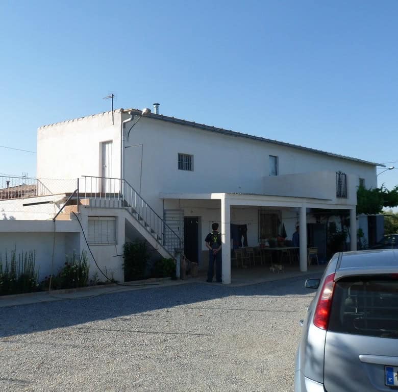 Charming farm property located in Baza, Granada, ideal for rural living and agricultural pursuits.
