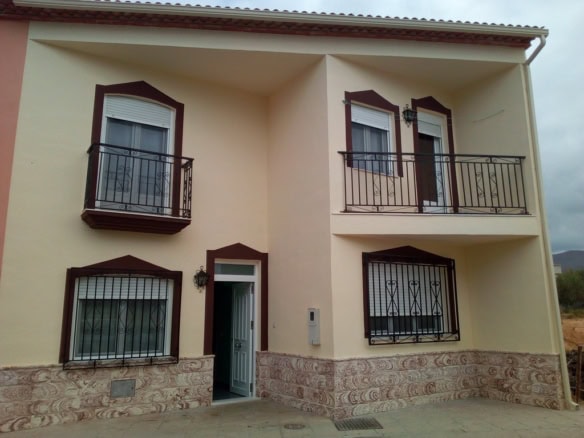 Charming village house in Cela, Almeria with balconies and secure window bars. Ideal for peaceful li.