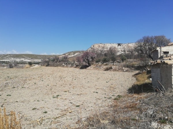 Farm property for sale in Orce, Granada with scenic views and rural surroundings.
