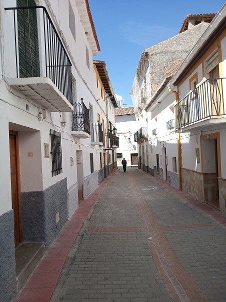 Traditional village house in Gor, Granada with whitewashed walls and balconies. Perfect for a peacef.
