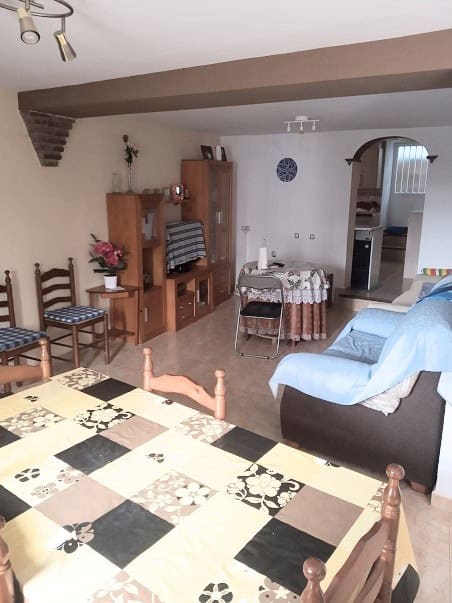 Village Property in Gor, Granada with inviting living space and traditional decor.