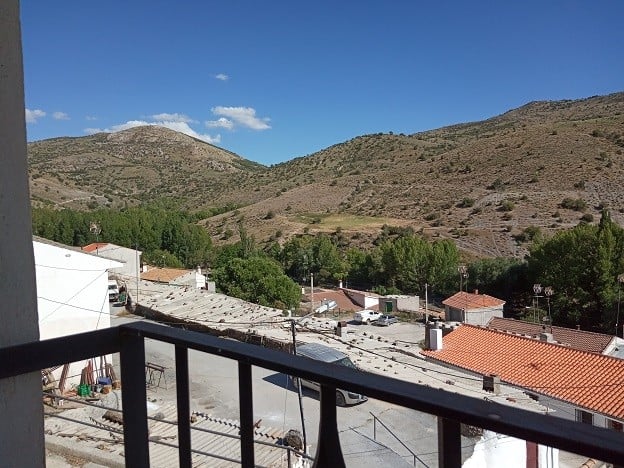Rural property in Gor, Granada with scenic mountain views and traditional village surroundings.