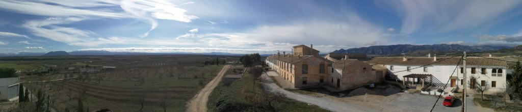 Village property for sale in Campo Camara, Granada, with scenic views and traditional architecture.