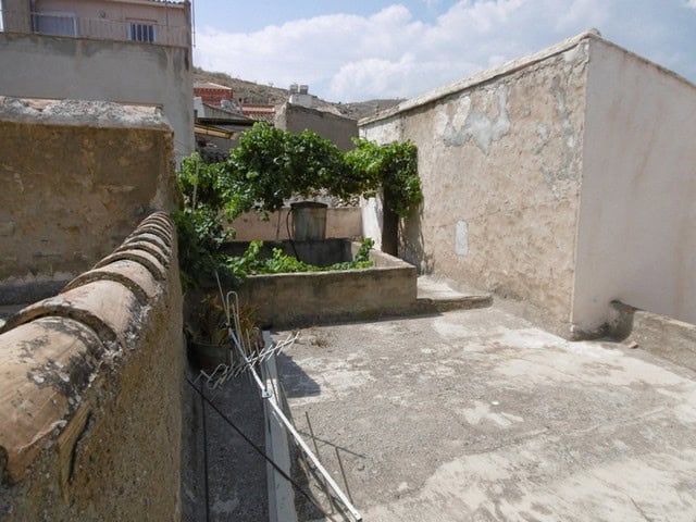 Charming town house in Tijola, Almeria, with a rooftop terrace and scenic views. Perfect for renovat.