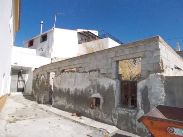 Village property in Lucar, Almeria with renovation potential and traditional architecture.