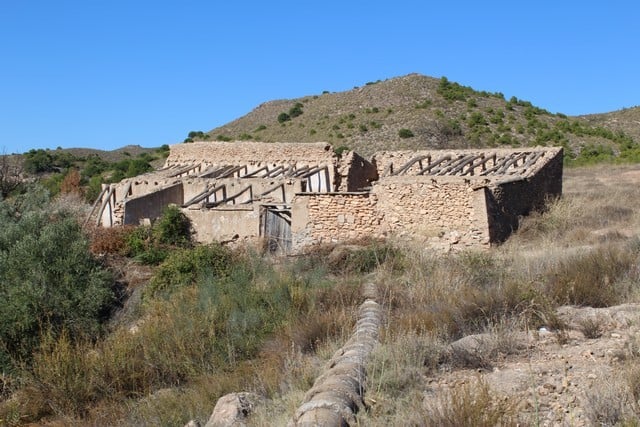 Rural property ruins in Tijola, Almeria, surrounded by natural landscape and hills, ideal for renova.