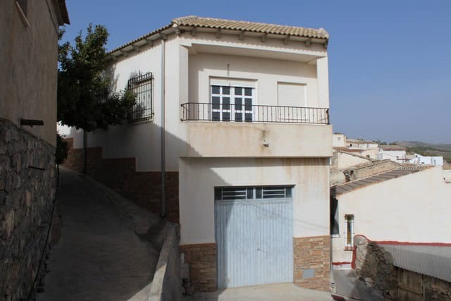 Charming village house in Lucar, Almeria with a balcony and garage. Perfect for those seeking authen.