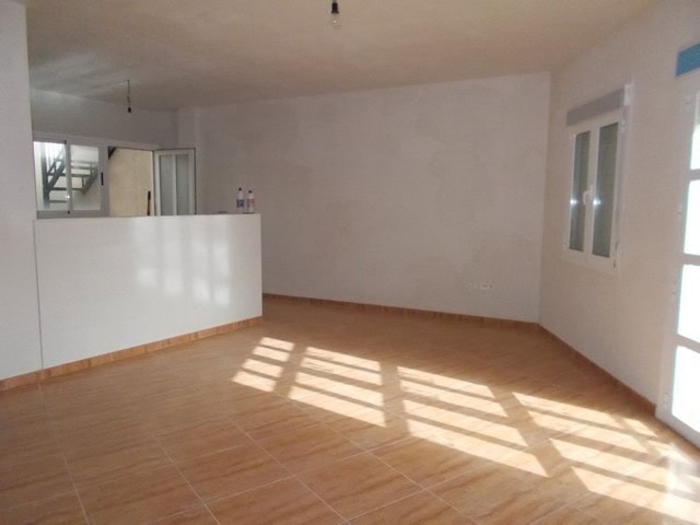 Village Property in Lucar, Almeria with spacious interior and natural sunlight.