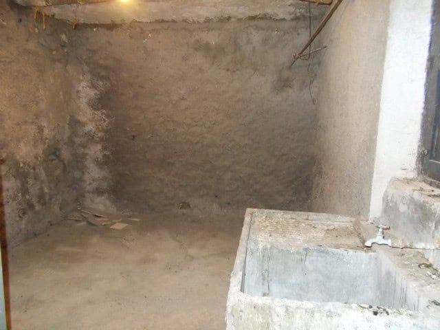 Town House in Tijola, Almeria with renovation potential for a cozy home.