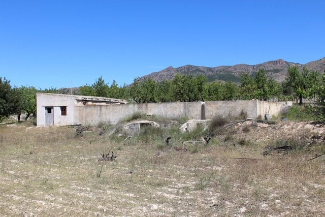 Rural property in Lucar, Almeria with land and mountain views, ideal for renovation or development p.