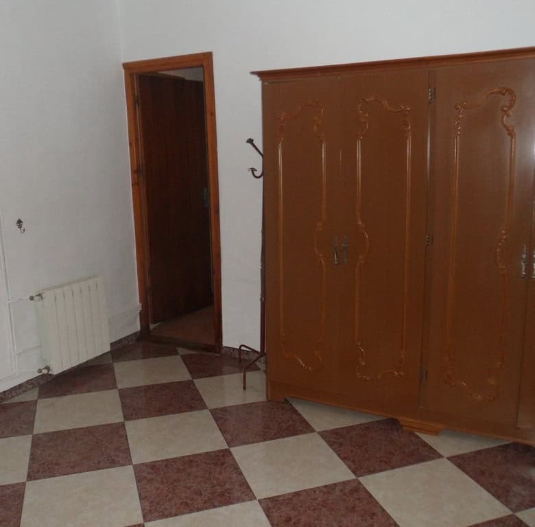 Charming village property with traditional decor in Campo Camara, Granada, ideal for a peaceful rura.